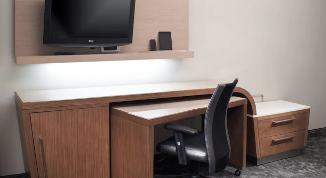 Люкс c 1 комнатой Courtyard by Marriott Cincinnati-Covington