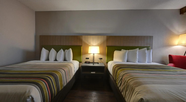 Kings Inn Hotel & Conference Center, Забронировать Отель Пирр штат Южная Дакота, рядом с Fischers Lilly Park
