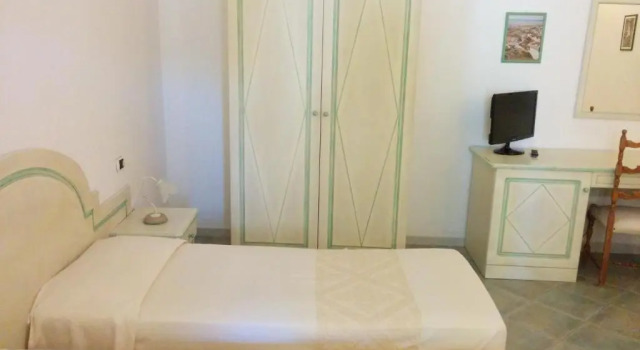 Hotel Cavour, Забронировать Отель Отели Ольбия 3 звезды, рядом с Church of St. Paul the Apostle, 3*