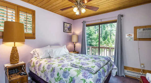 The Hideout - Pet Friendly - The Perfect Spot for a Relaxing Yosemite Vacation by Yosemite Region Resorts