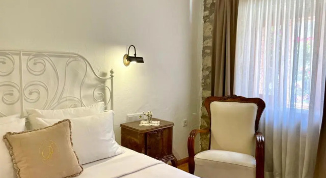 Standardowy dwuosobowy pokój Krem Hotel