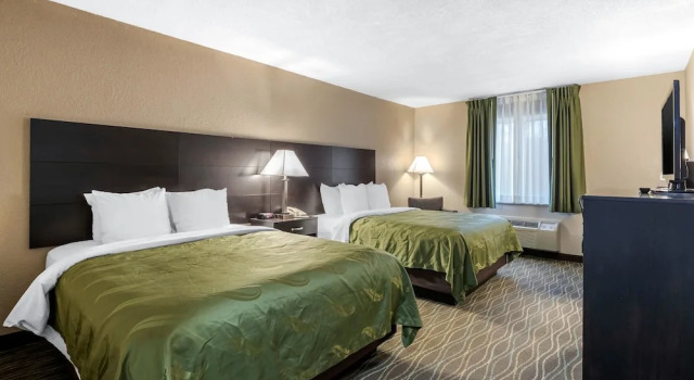 Люкс Quality Inn & Suites Des Moines - Merle Hay Road