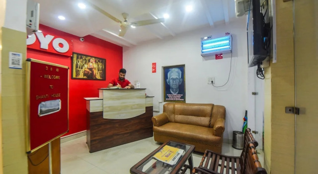 OYO 10566 Hotel Shanti Guest House