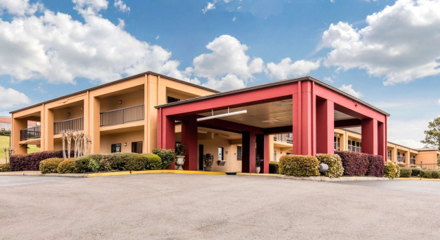 Quality Inn Pelham I-65 exit 246