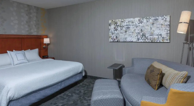 Номер Standard Courtyard Portland Airport