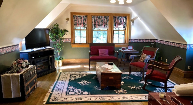 Люкс The Hancock House Bed & Breakfast Inn