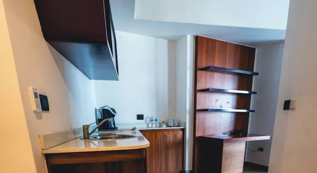 Четырёхместный номер Deluxe с балконом Sonata Hotel Puebla Angelópolis Distrito Sonata
