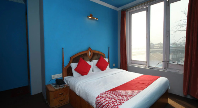 OYO 29553 Hotel Essar