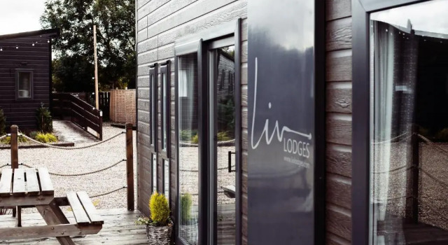White Horse Holiday Park, Lincoln with Private Hot Tubs, Varaa Hotelli Southrey Lincolnshire