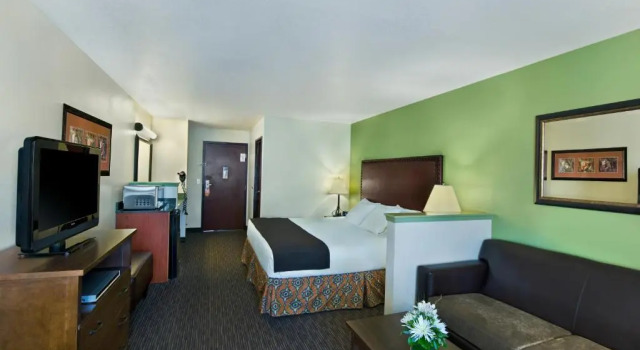 Люкс Oxford Suites Hermiston