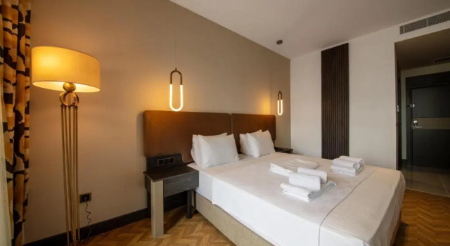 Номер Standard с балконом V Center Hotel