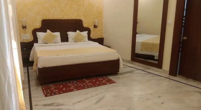 Люкс Hotel Khajuraho Temple View