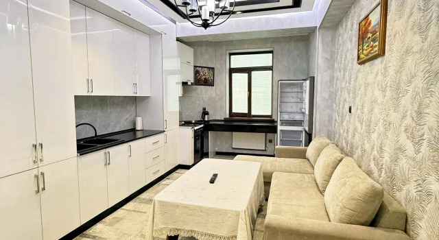 Royal Rentals (Роял Ренталс) на улице Бабура 73