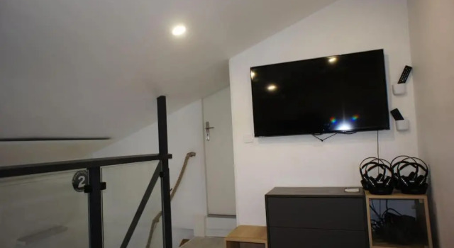 Nice appartment for 6 to 8 people ski in and out in Courchevel