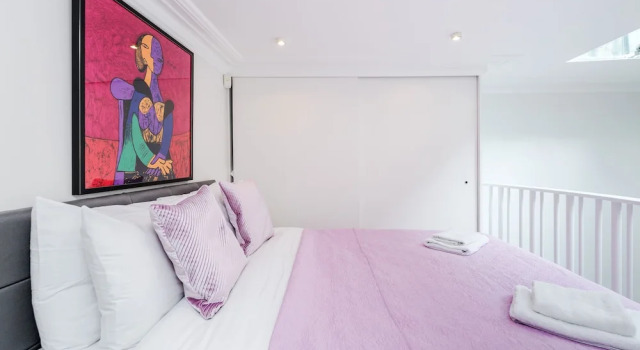 Distinctive apartment for 3 with mezz