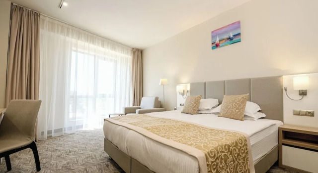 Апартаменты Standard Hotel Laguna Park Sunrise