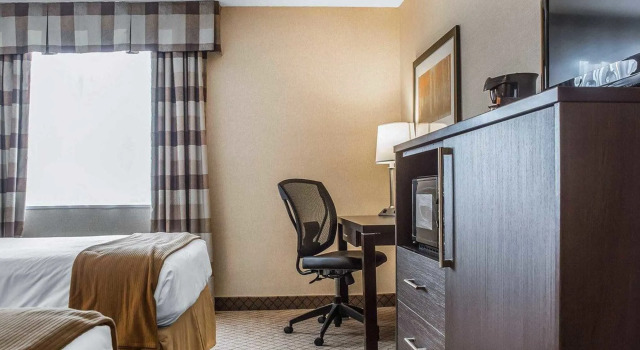 Holiday Inn Express Hamilton Stoney Creek, Varaa Hotelli Hamilton 