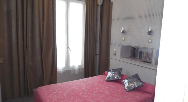 Nazareth Hotel, Забронировать Отель Париж Иль-де-Франс, рядом с Станция метро Rambuteau