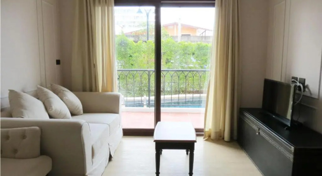 Venetian Jomtien Pool Access