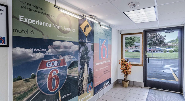 Motel 6 Oshkosh, WI