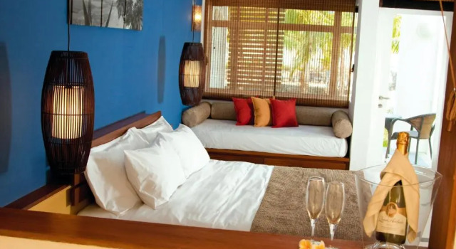Номер Deluxe с видом на море Laguna Beach Hotel & Spa