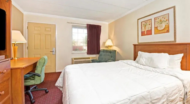 Days Inn Dayton South, Book Motel Hoteller i Washington Township med pool, Swimmingpool