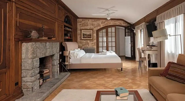 Люкс Superior Angelats Hotel - A Signature Boutique Hotel & Restaurant