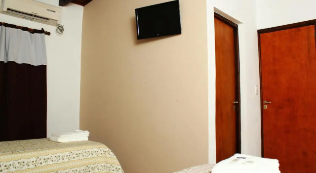 Четырёхместный номер Standard с красивым видом из окна Litoral Apart
