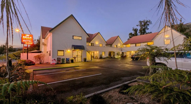 Кровать в общем номере Bella Vista Motel Franz Josef Glacier