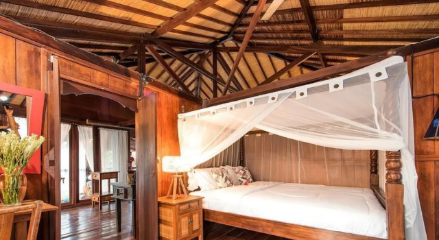 3 Bedroom Authentic Villa In Canggu, Reservar Vila Hotéis em Bali com piscina, Piscina