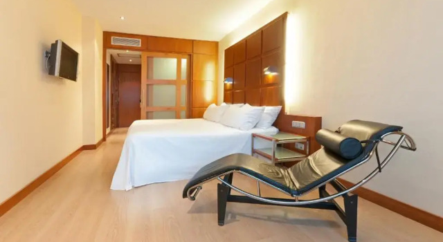 Двухместный номер Premium M Port Azafata Valencia