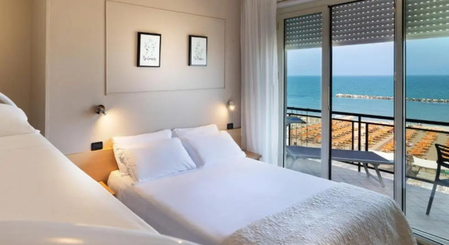Двухместный номер Comfort с видом на море Hotel Constellation