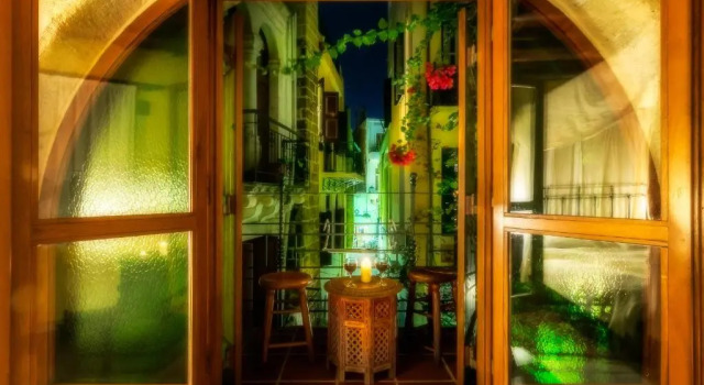 Люкс Deluxe Ifigenia Lux MAISONETTE in oldtown and Villas in theriso vilage 14 km outside of chania