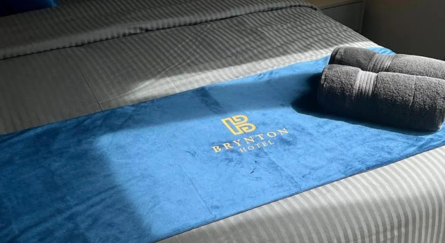 Номер Deluxe Hotel Brynton at Cameron Centrum Mall