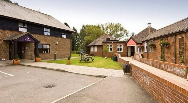 Номер Standard Premier Inn Farnborough West - Southwood