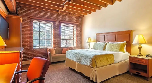 Люкс Superior Jackson Park Inn, an Ascend Collection Hotel