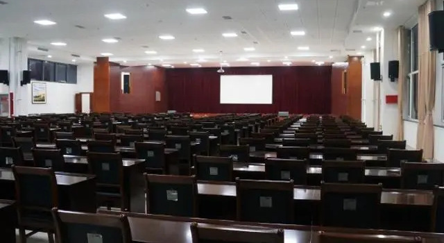 Двухместный люкс Deluxe Jinjiang Inn Select Dongying Kenli Petrochemical Tower