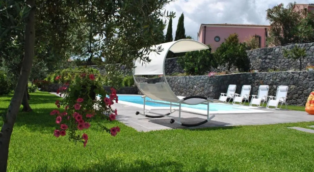 Коттедж Ferienhaus mit Privatpool für 8 Personen ca 240 m in Acireale, Sizilien Ostküste von Sizilien