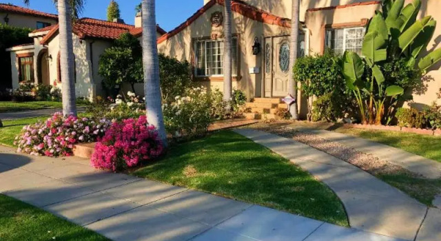 Spacious 1Bed, 1 Bath in Beverly Hills