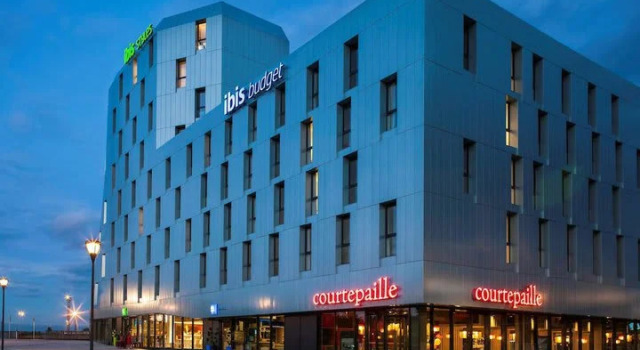 Кровать в общем номере Ibis Budget Mulhouse Centre Gare