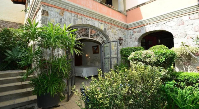 Casa Tres Leones