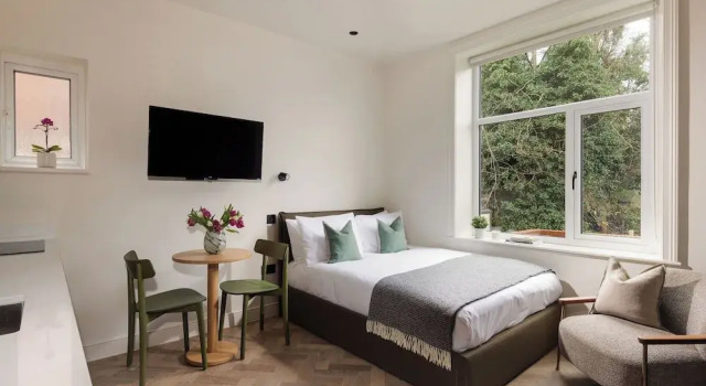 Студия FiveM West Hampstead - North