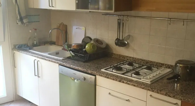 Кровать в общем номере Room in Apartment - B&B in the Heart of the University Town of Padua for Short Summer Trips