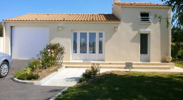 House With 3 Bedrooms in Saint-michel-chef-chef, With Enclosed Garden