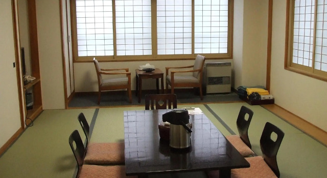 Кровать в общем номере Hotel Yuzawa Yuzawa Denkiya