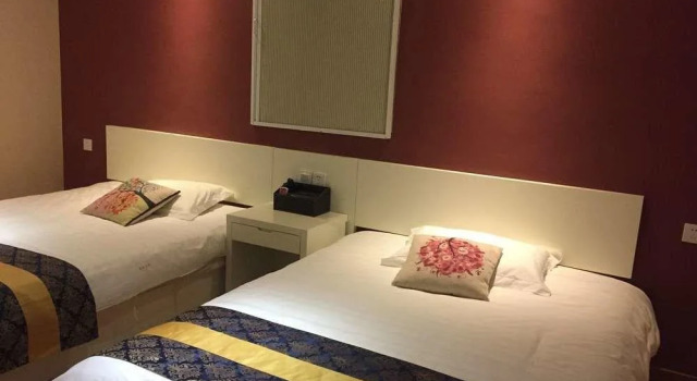 Lin Family Guest House, Book Pension Hoteller i Wuzhen med pool, Swimmingpool