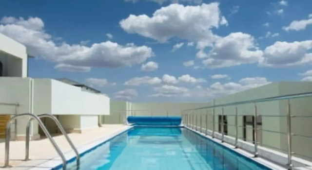 MODERN LIVING 2 BR NEAR YAYA - Gym & Pool, Book Apartment Hotels in Nairobi with a Pool, Swimming Pool