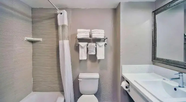 Четырёхместный люкс Studio 6 Suites Lawndale, CA South Bay