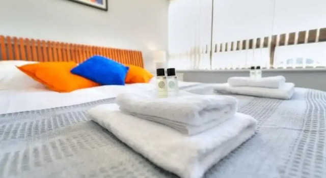 Xscape View Apartment With Balcony, Varaa Huoneisto Asunnot kohteessa Merseyside, Huoneisto