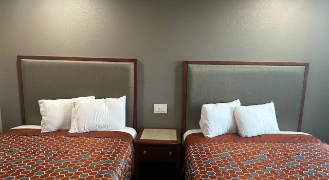 Четырёхместный номер Standard ROYAL MOTEL TRACY